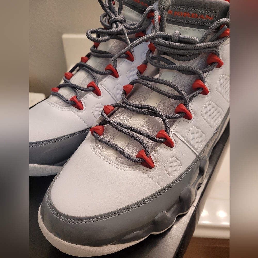 Air Jordan Retro 9 Fire Red